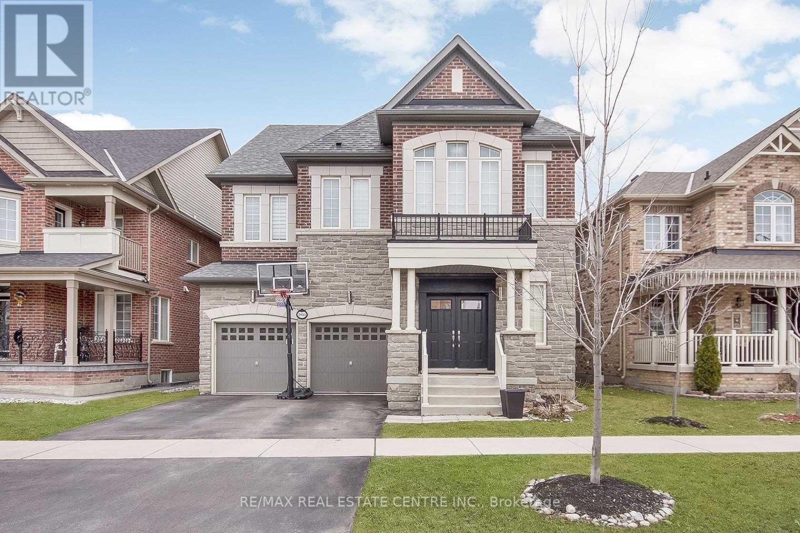266 Dougall Avenue Caledon ON L7C 3V5