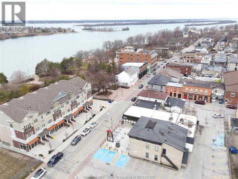 207 Brock Amherstburg ON N9V 2H3