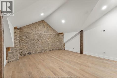 247 Brock Street Amherstburg ON N9V 2H4