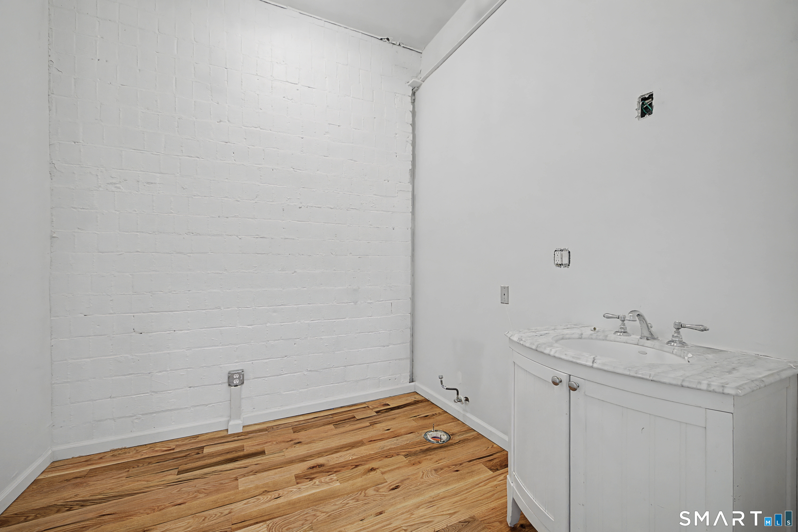 53 Crescent Avenue Bridgeport CT 06608