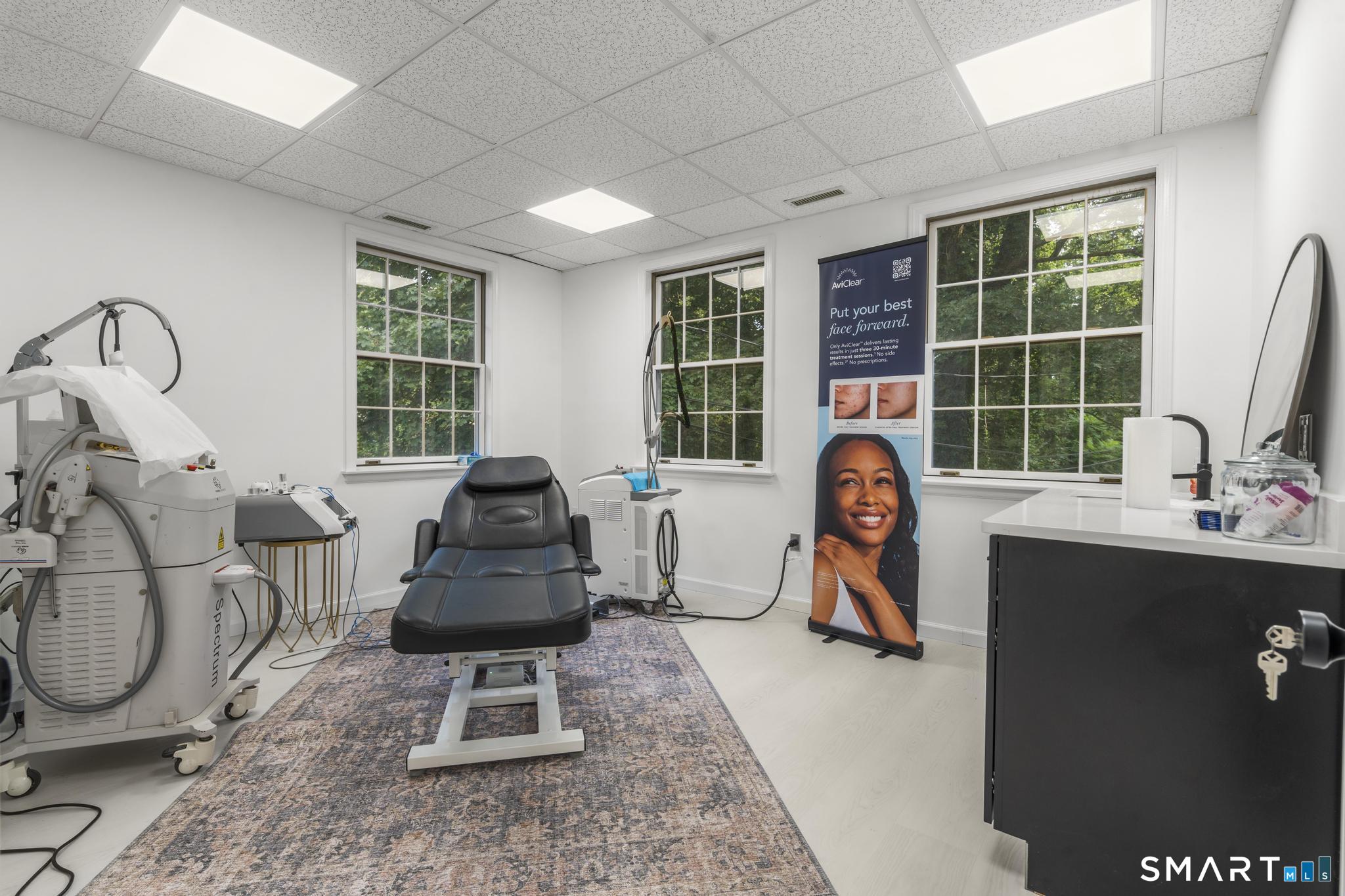276 Main Street Farmington CT 06032