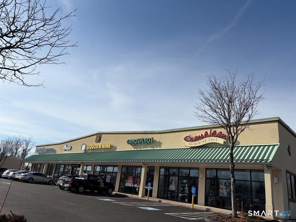 323 Washington Avenue North Haven CT 06473