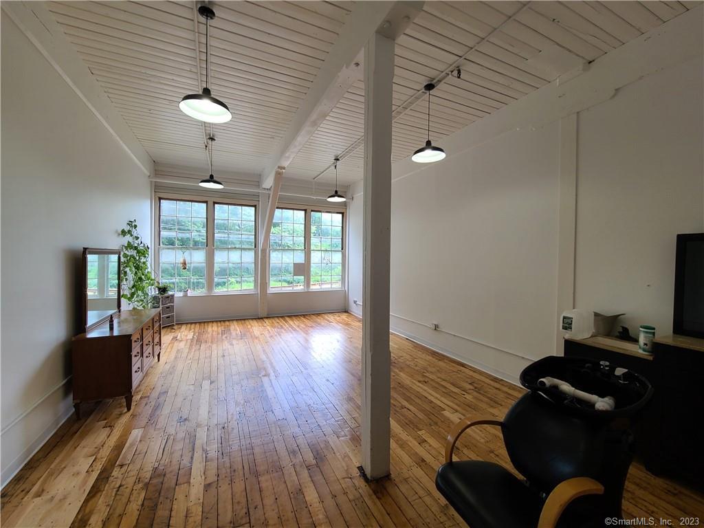 642 Hilliard Street Manchester CT 06042