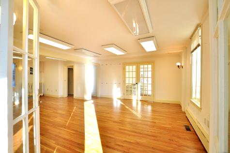 82 West Street Litchfield CT 06759