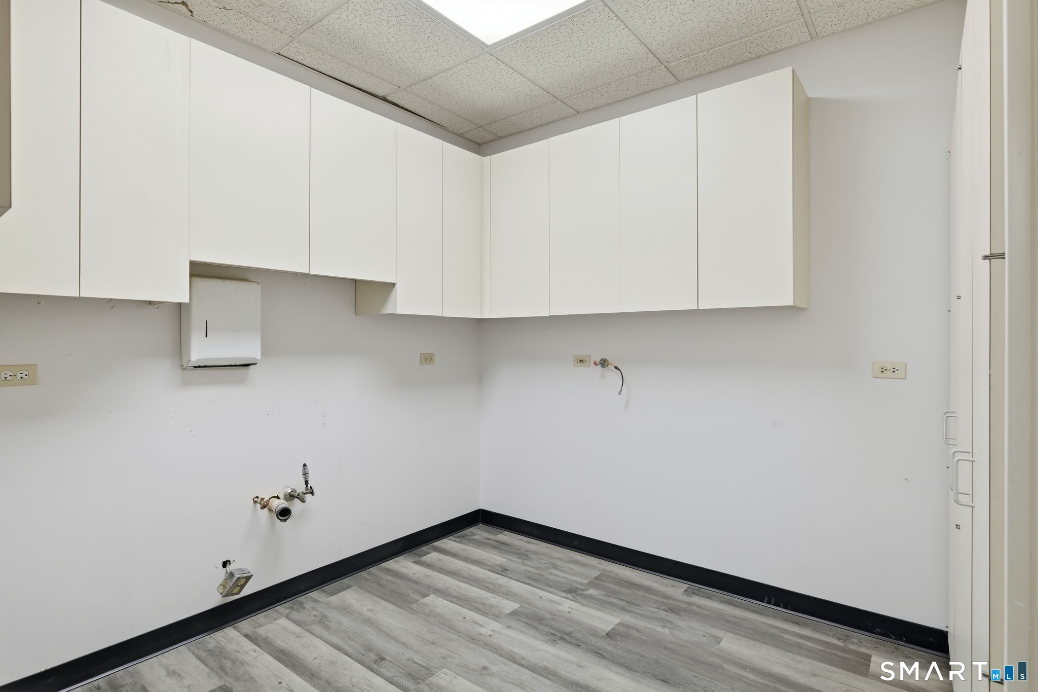 3 Northwestern Drive Bloomfield CT 06002