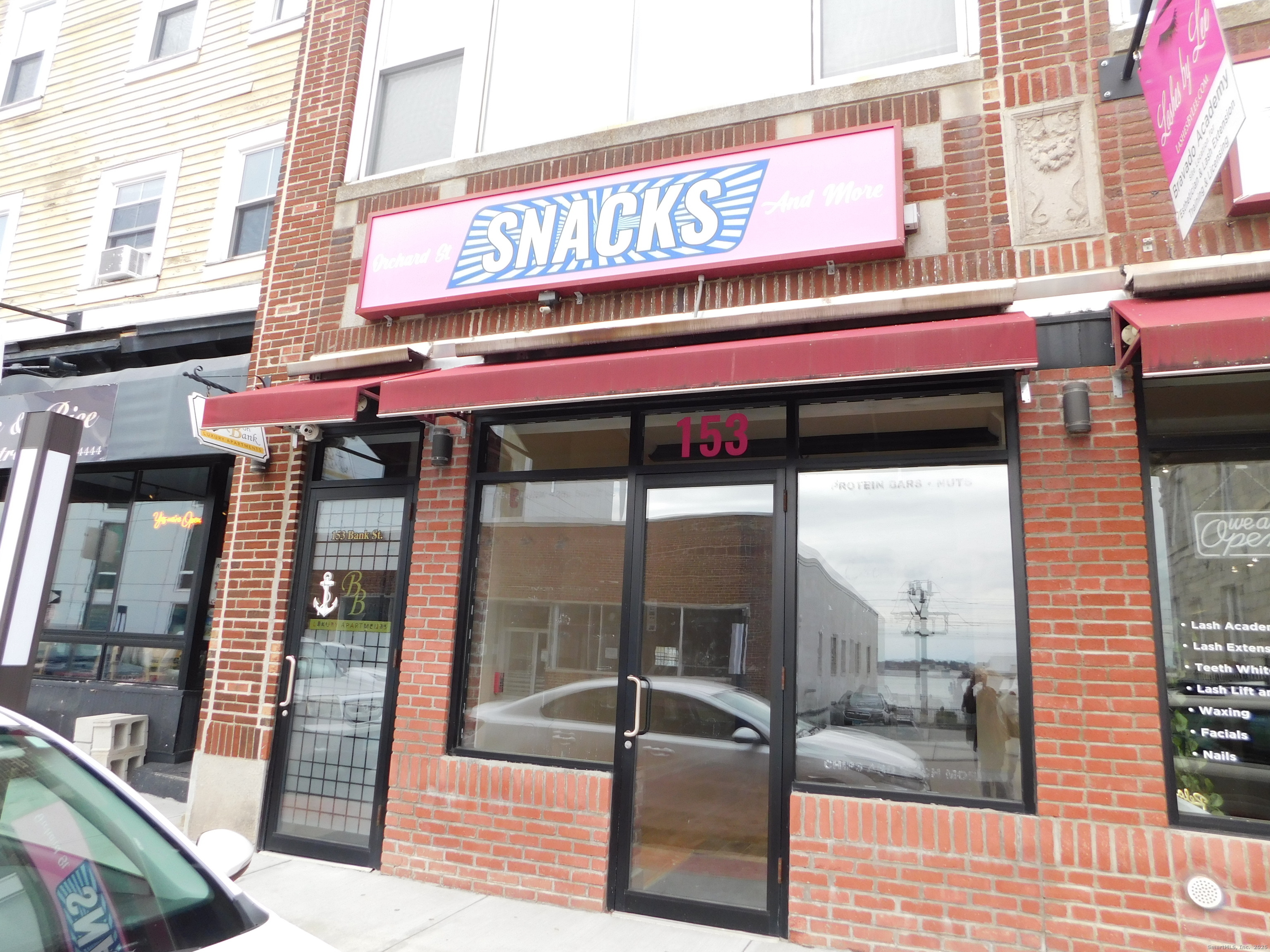 153 Bank Street New London CT 06320