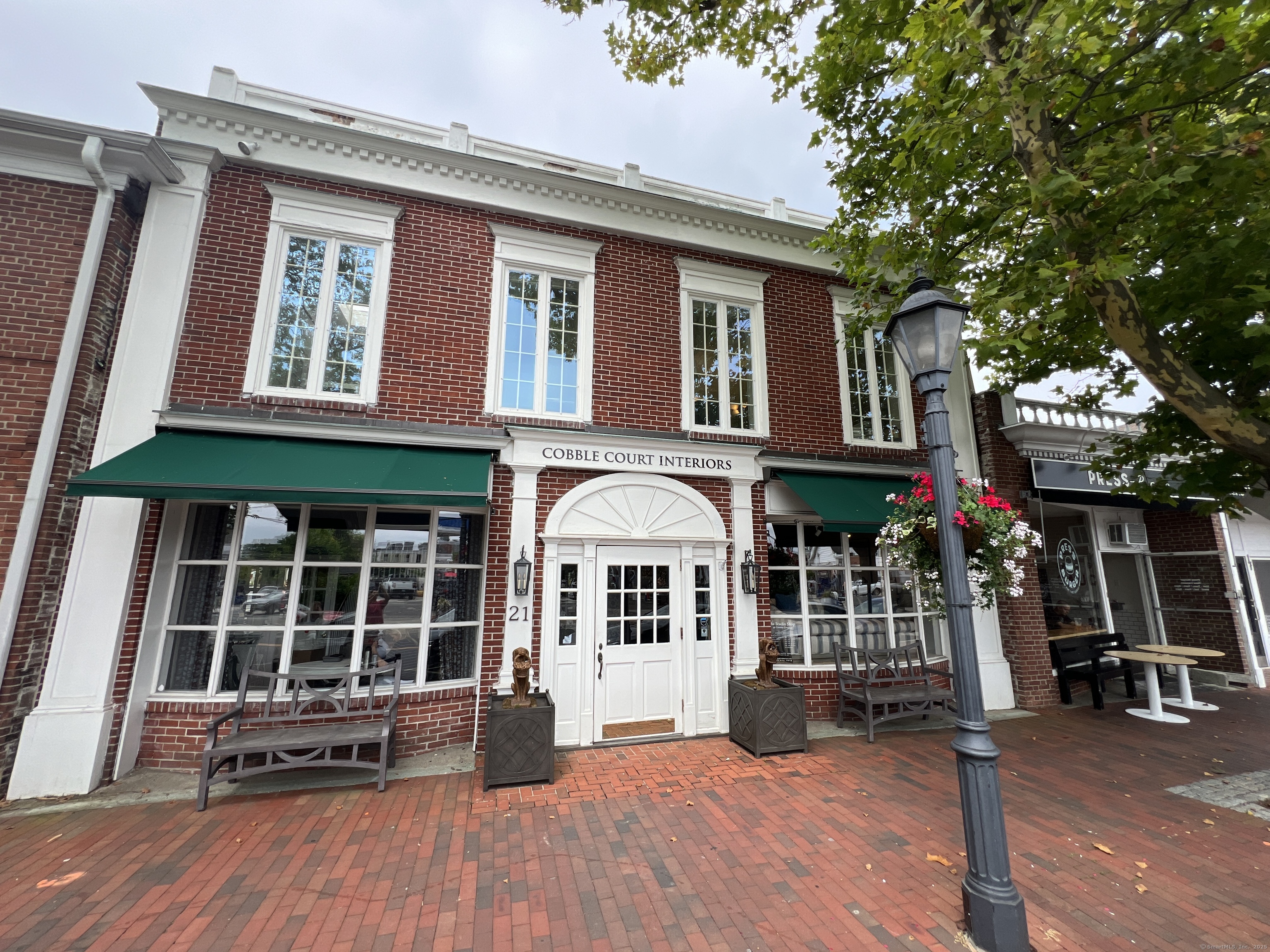 21 South Avenue New Canaan CT 06840