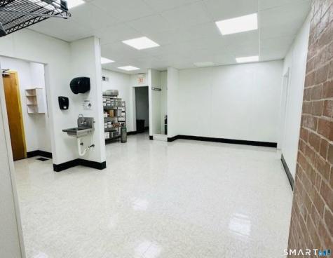 325 Chamberlain Highway Meriden CT 06451
