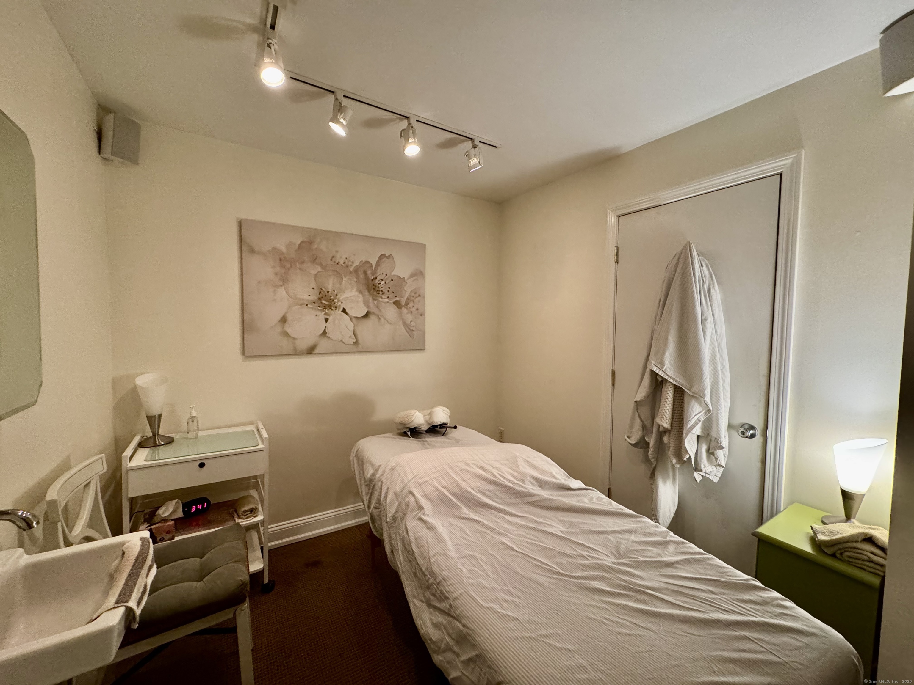 183 Montowese Street Branford CT 06405