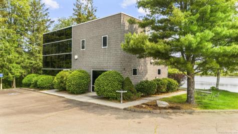 75 Carter Drive Guilford CT 06437