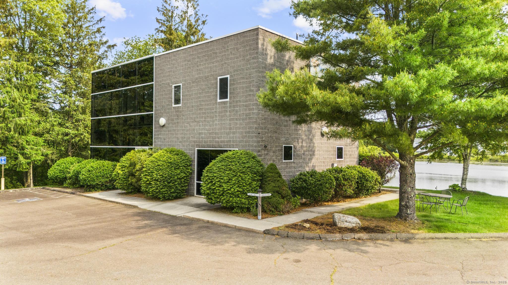75 Carter Drive Guilford CT 06437