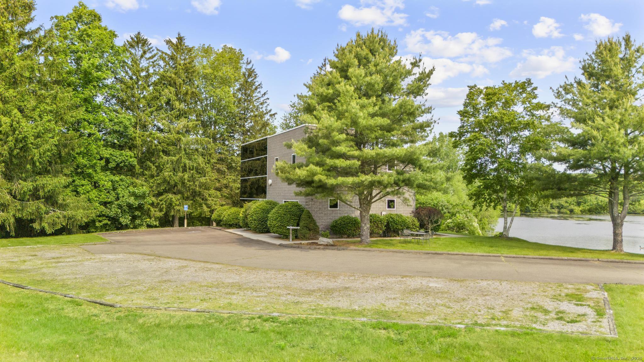75 Carter Drive Guilford CT 06437