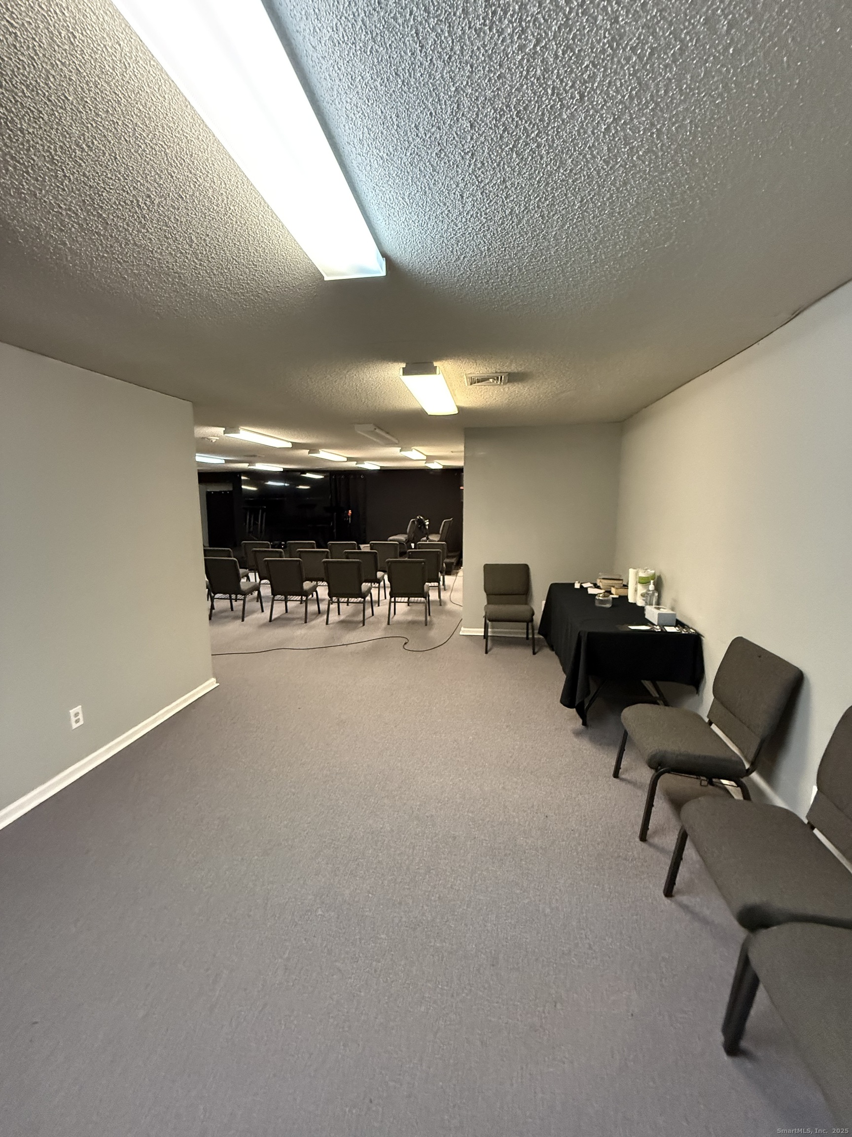 4137 Whitney Avenue Hamden CT 06518
