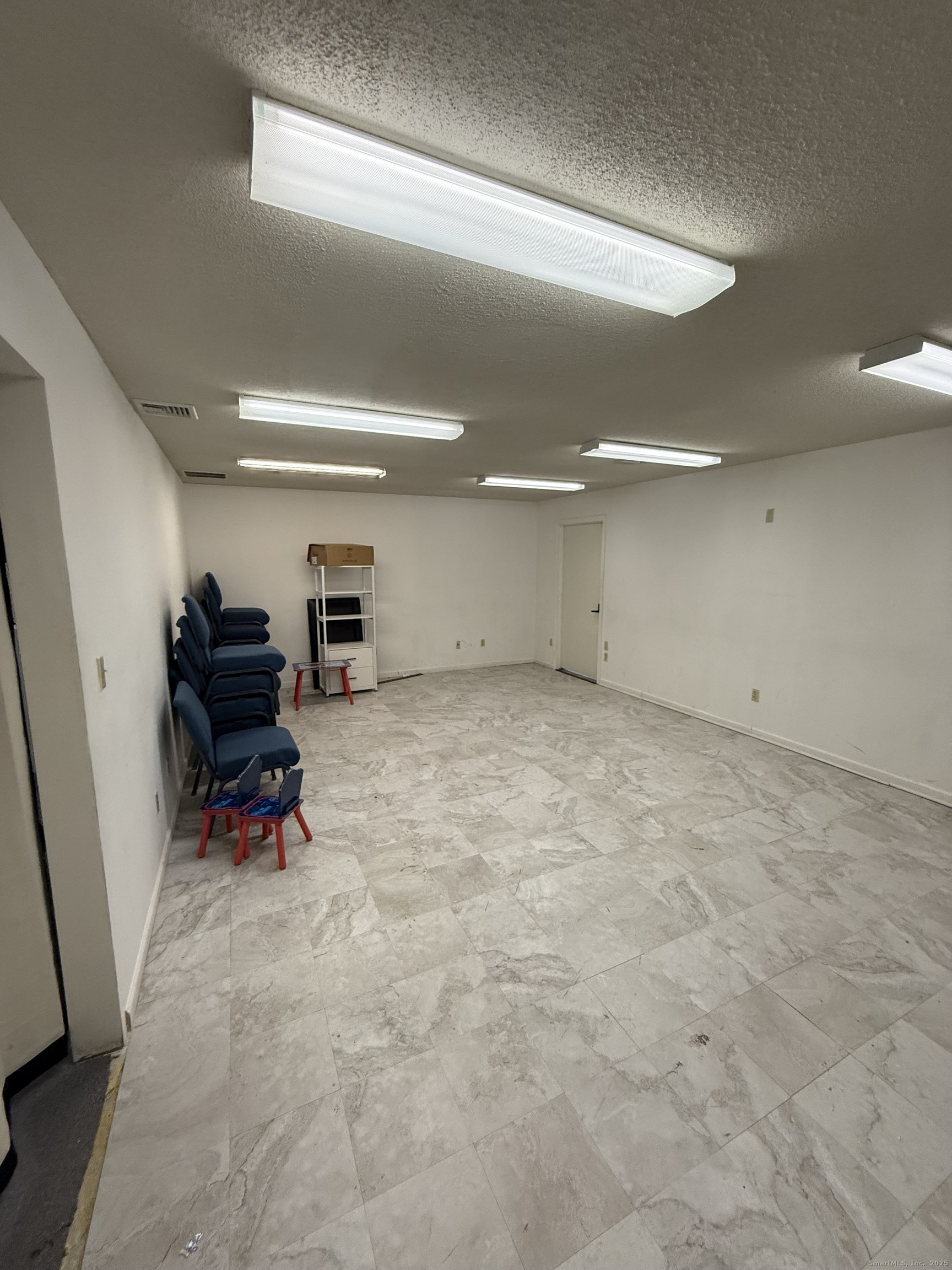 4137 Whitney Avenue Hamden CT 06518