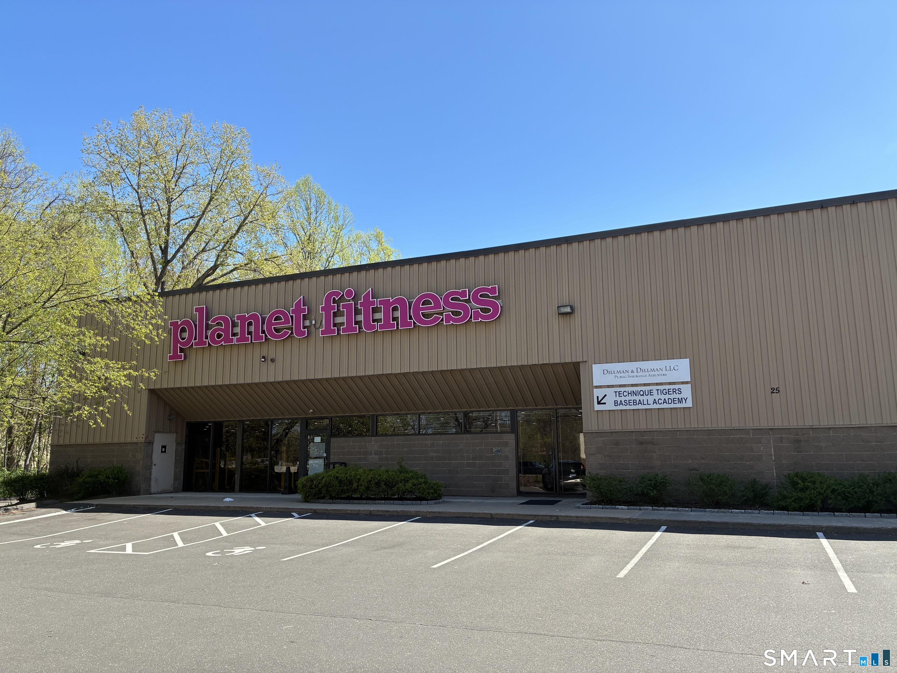 25 Lindeman Drive Trumbull CT 06611