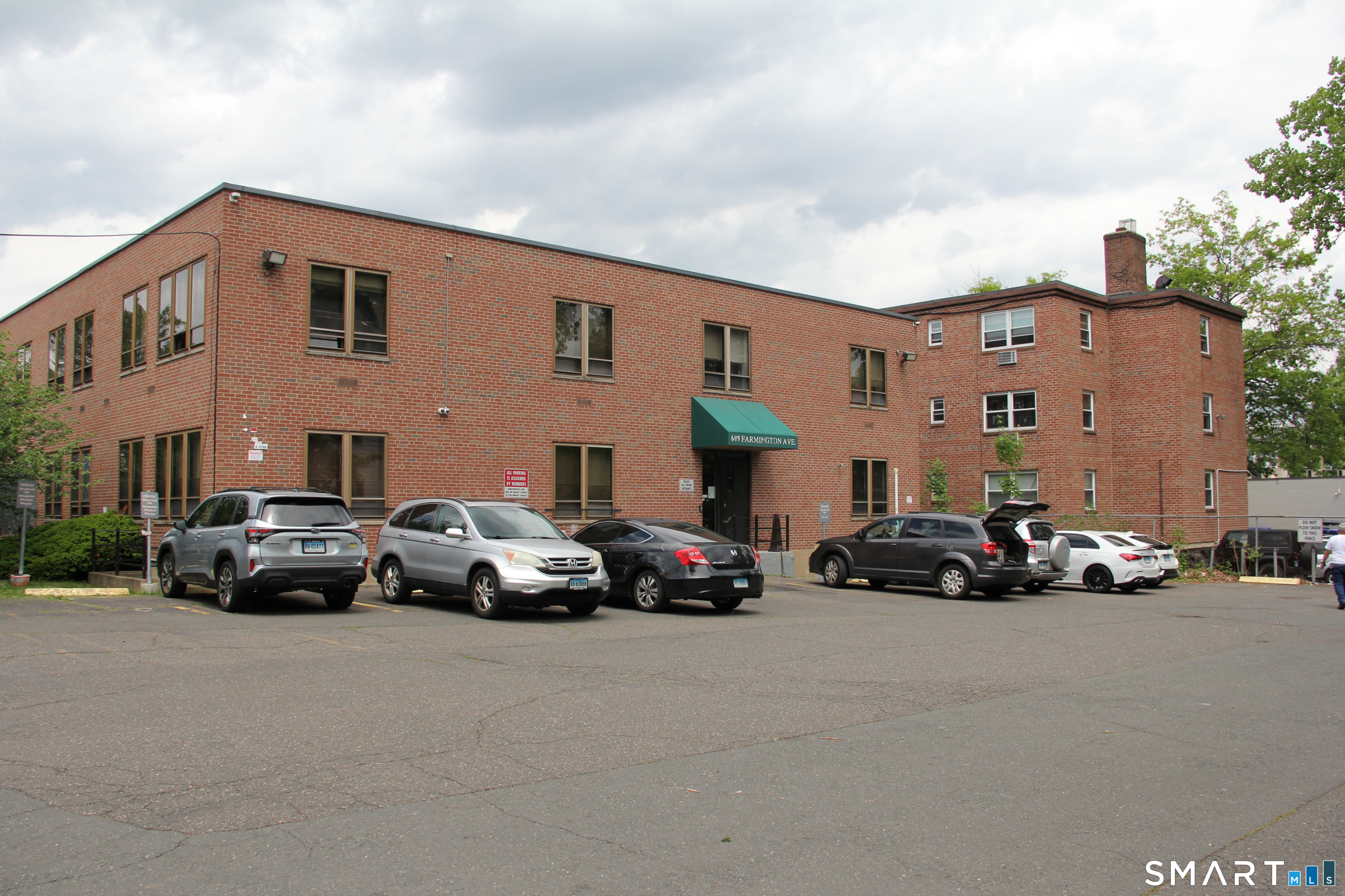 609 Farmington Avenue Hartford CT 06105