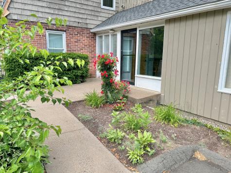 46 West Avon Road Avon CT 06001