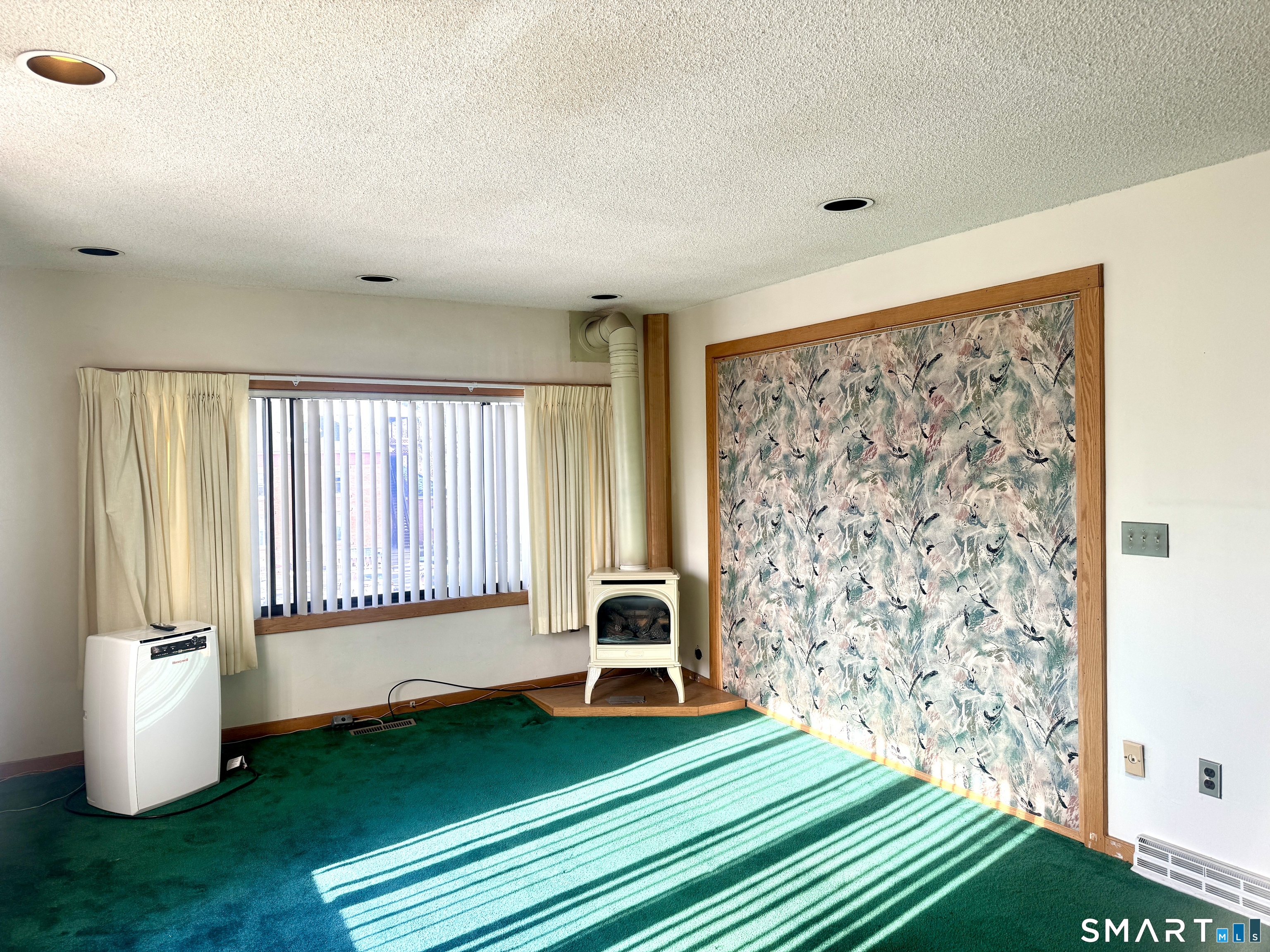 264 East Main Street Meriden CT 06450