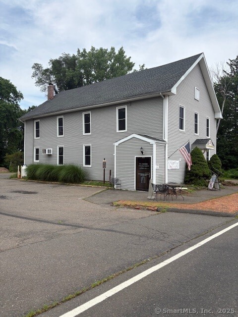 28 West Street Windsor CT 06095