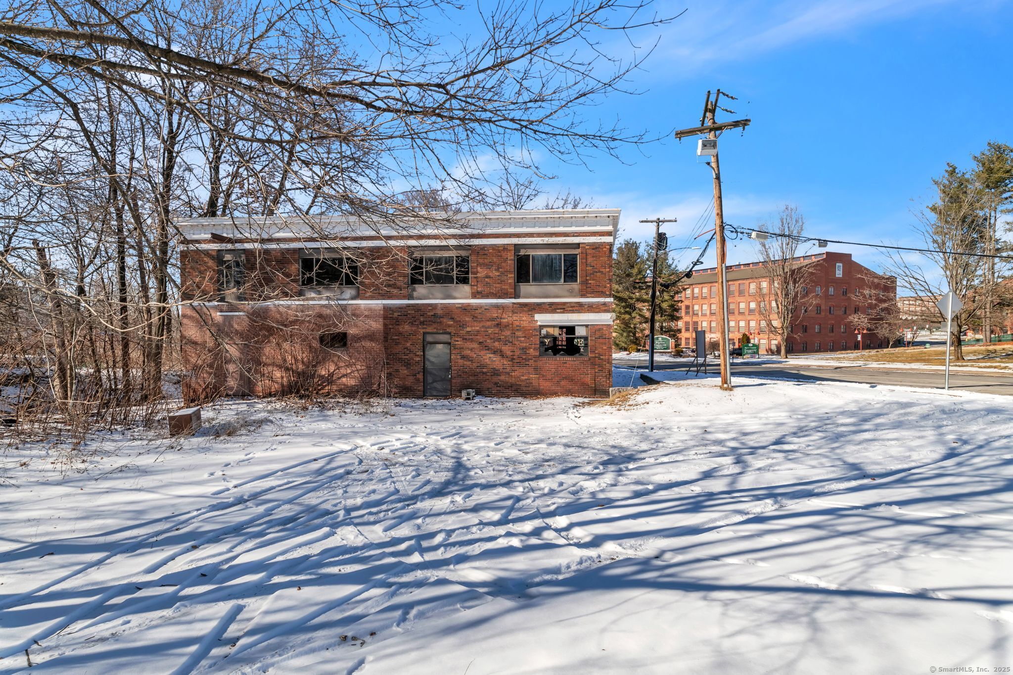 92 Main Street Enfield CT 06082