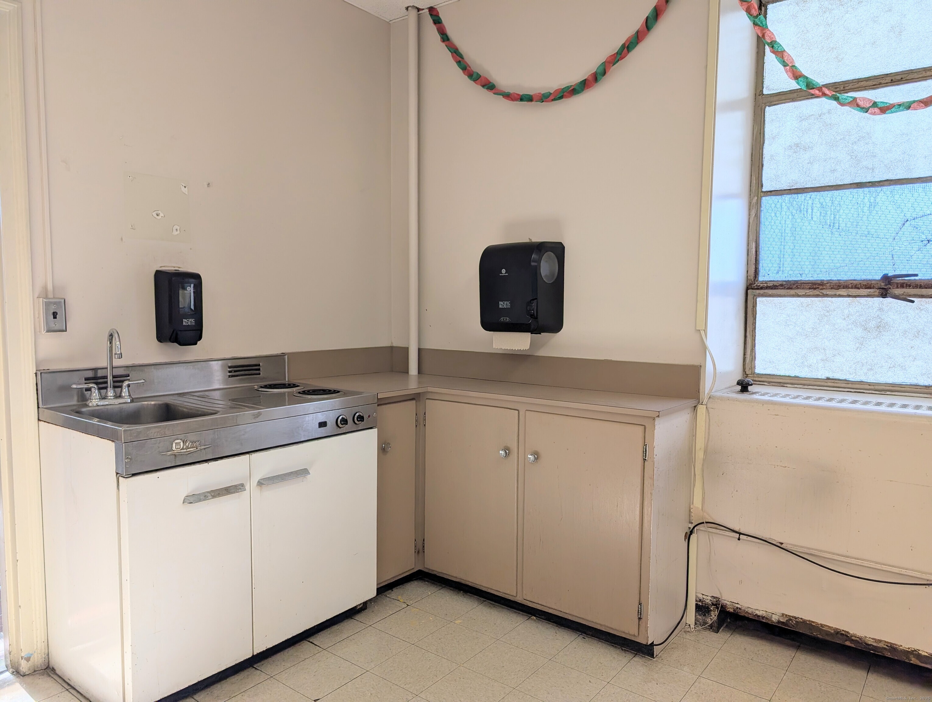 1071 East Main Street Bridgeport CT 06608