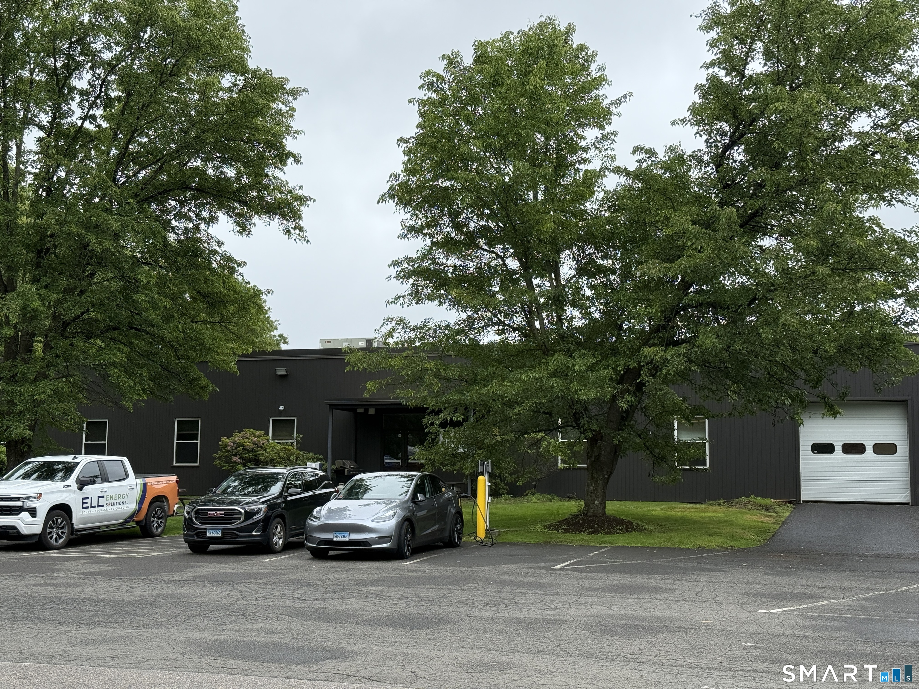 31 Pecks Lane Newtown CT 06470