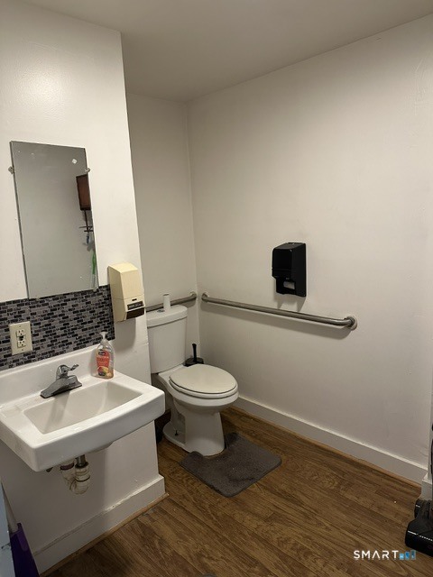 35 Burnside Avenue East Hartford CT 06108