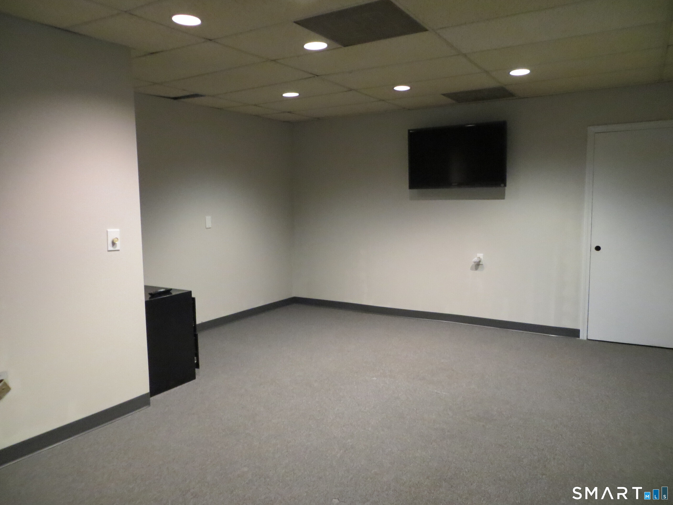 525 Bridgeport Avenue Shelton CT 06484