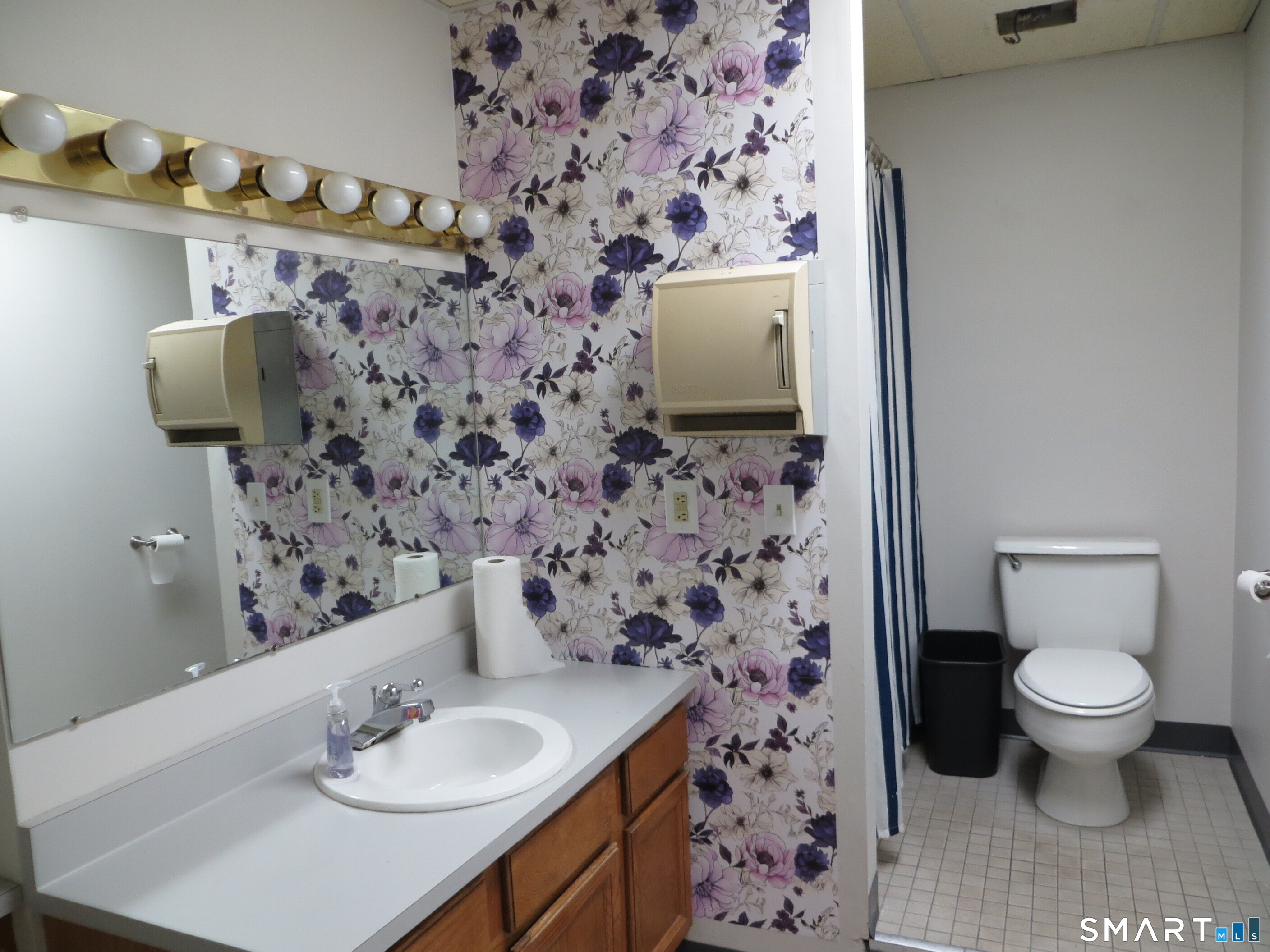 525 Bridgeport Avenue Shelton CT 06484