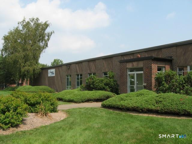 31 Pecks Lane Newtown CT 06470