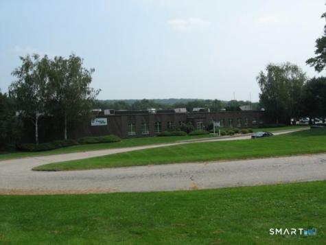 31 Pecks Lane Newtown CT 06470