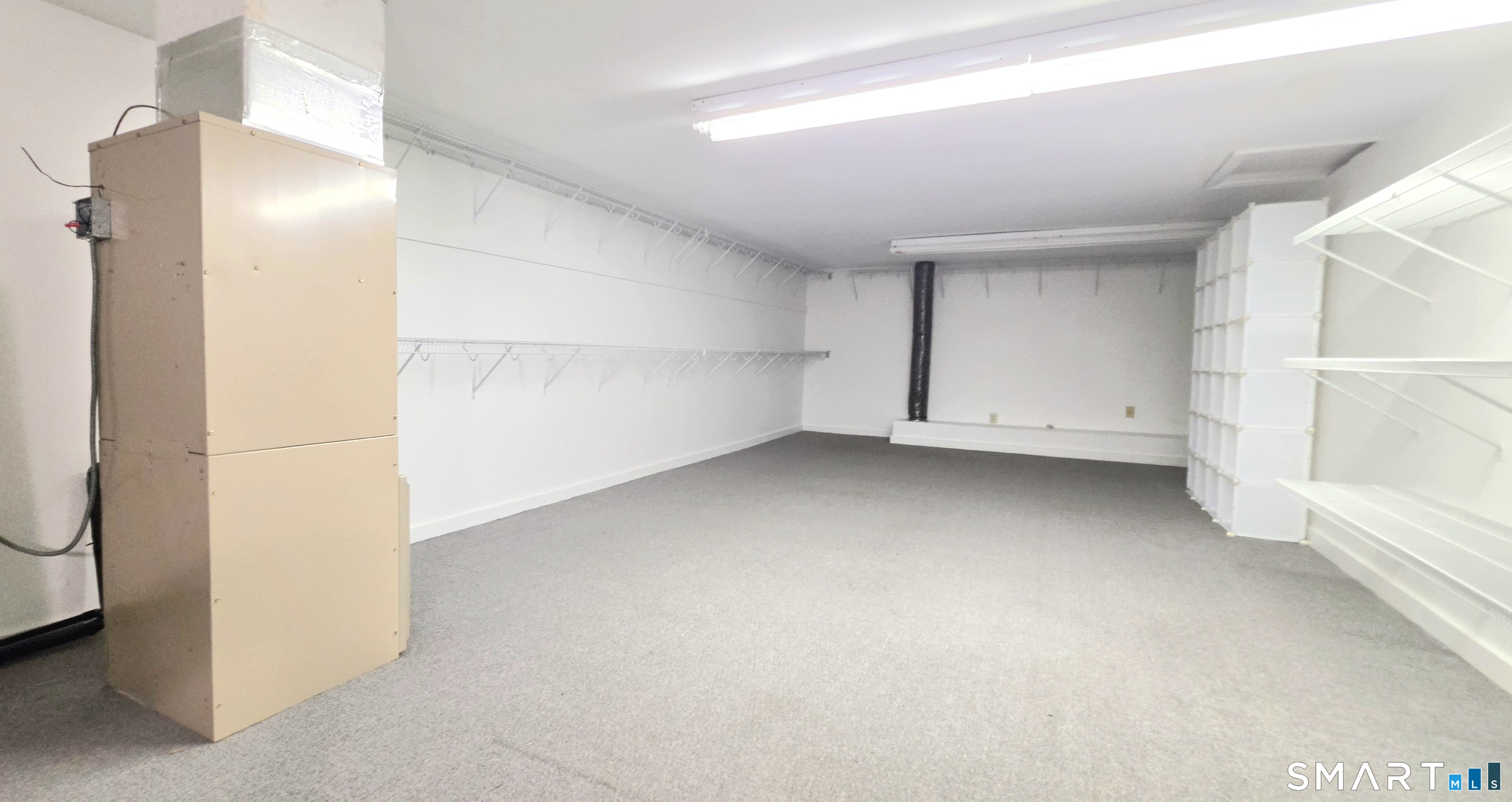 85 River Road Canton CT 06019