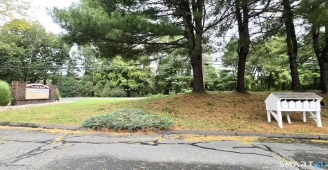 85 River Road Canton CT 06019