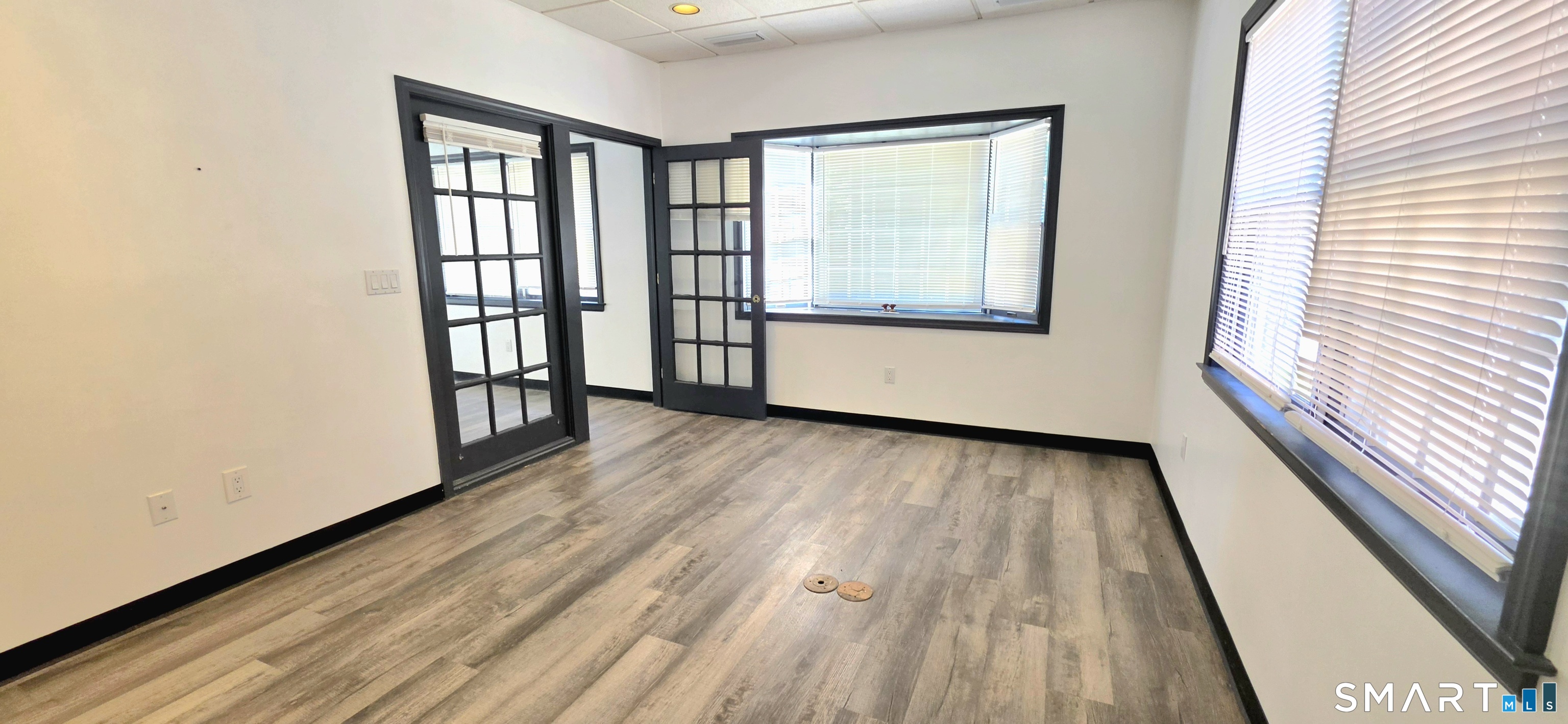 85 River Road Canton CT 06019