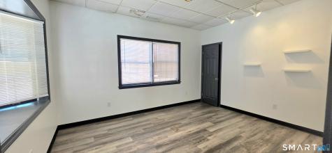 85 River Road Canton CT 06019