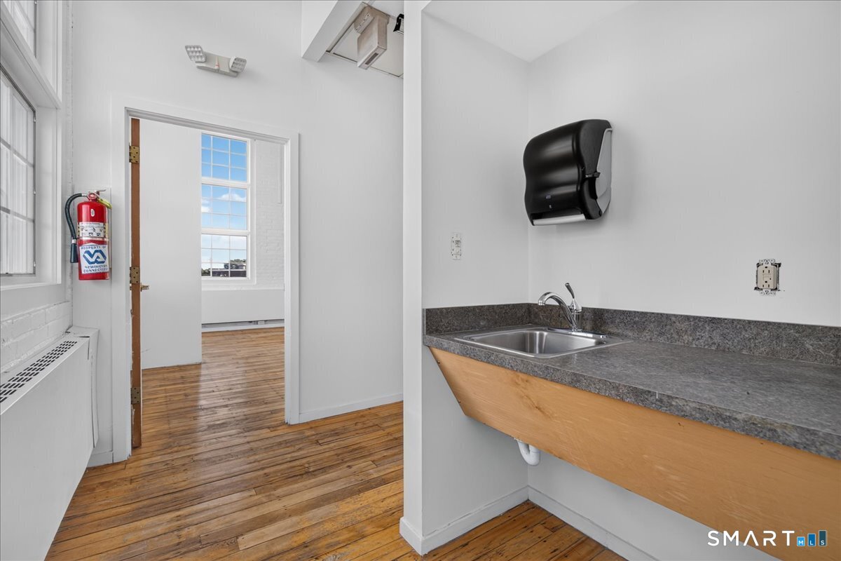 114 Orange Avenue West Haven CT 06461