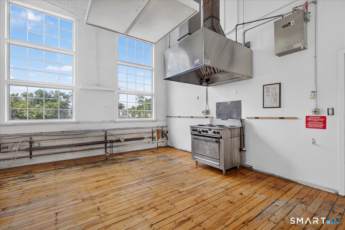 114 Orange Avenue West Haven CT 06461