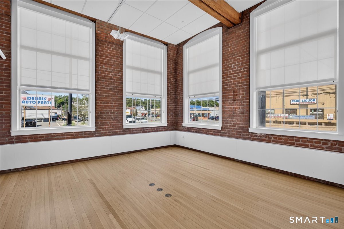114 Orange Avenue West Haven CT 06461