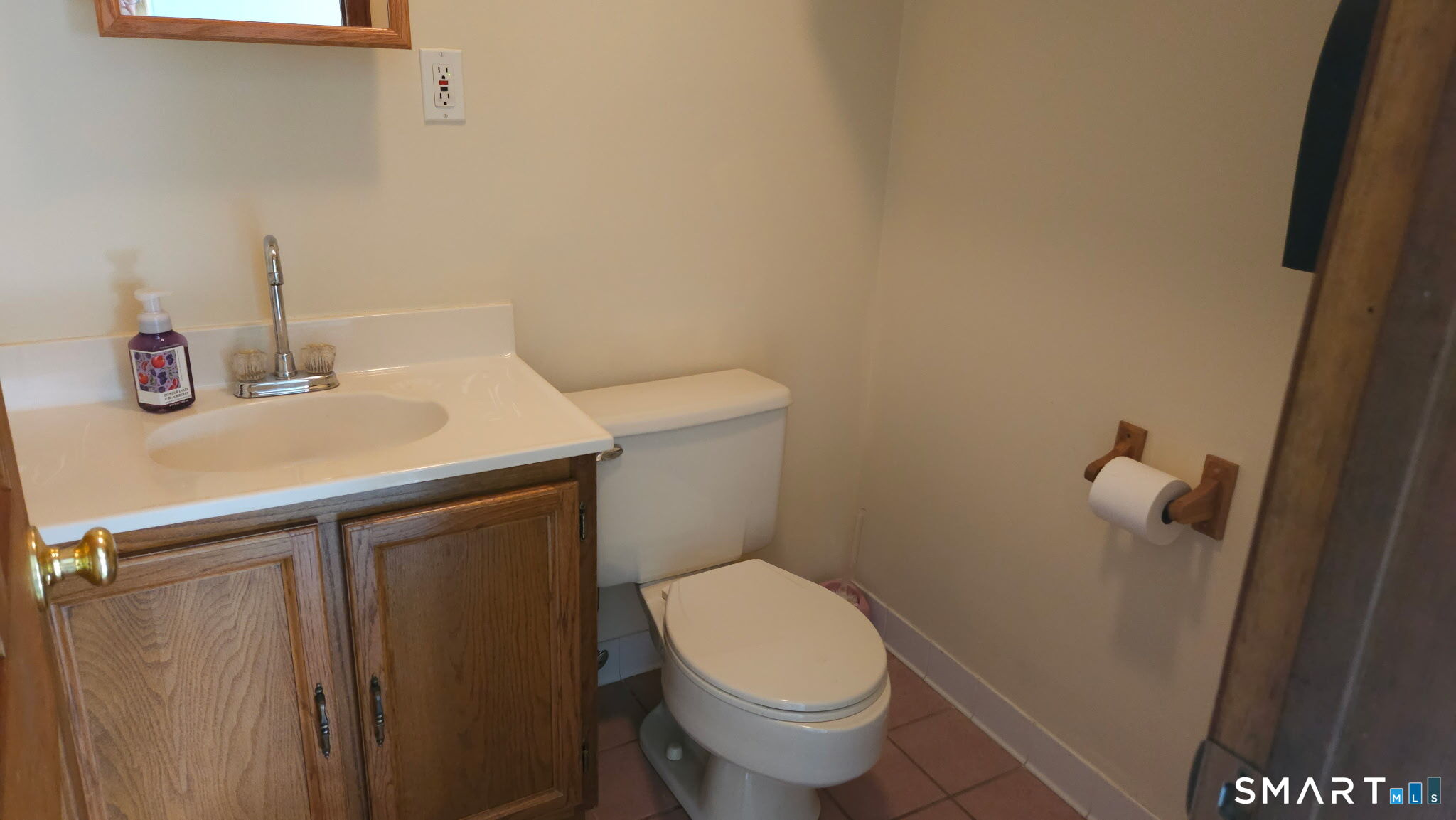289 White Street Danbury CT 06810
