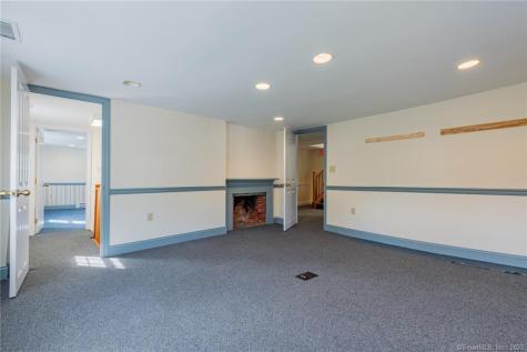 10 Bokum Road Essex CT 06426