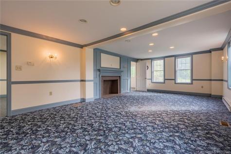 10 Bokum Road Essex CT 06426
