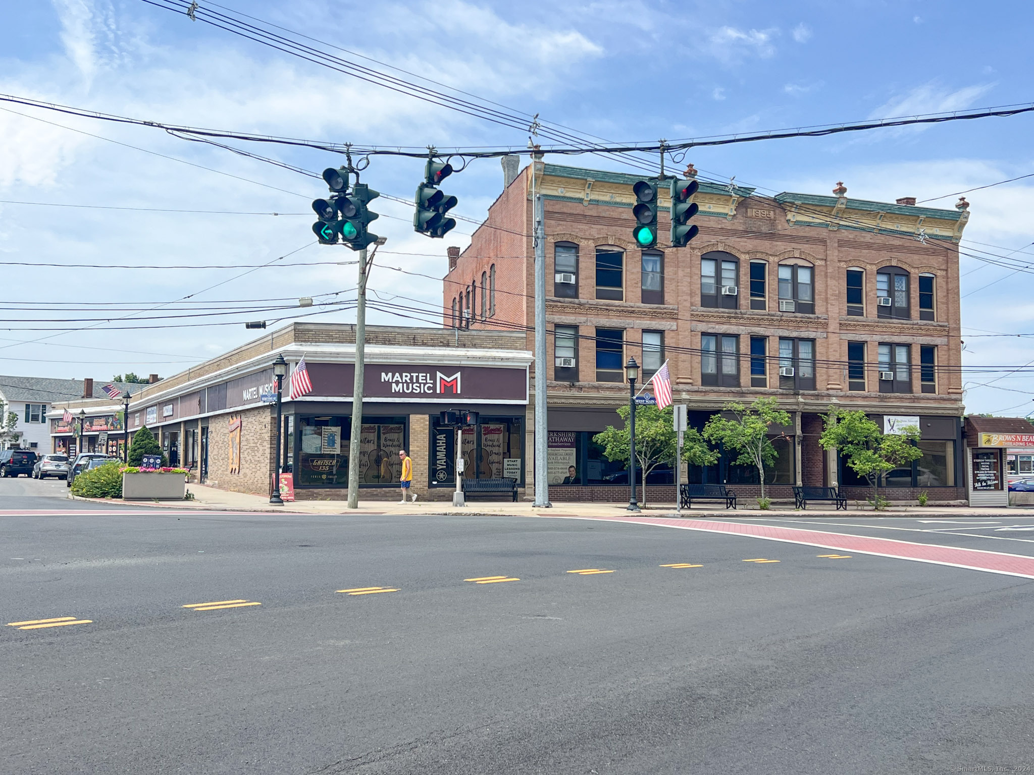 10 West Main Street Plainville CT 06062