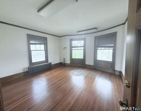 164 Hempstead Street New London CT 06320