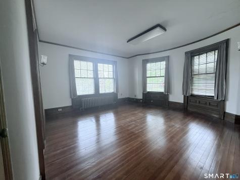 164 Hempstead Street New London CT 06320