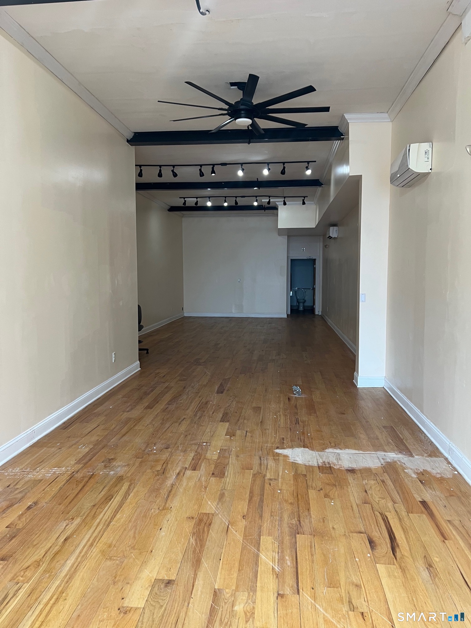 153 Bank Street New London CT 06320