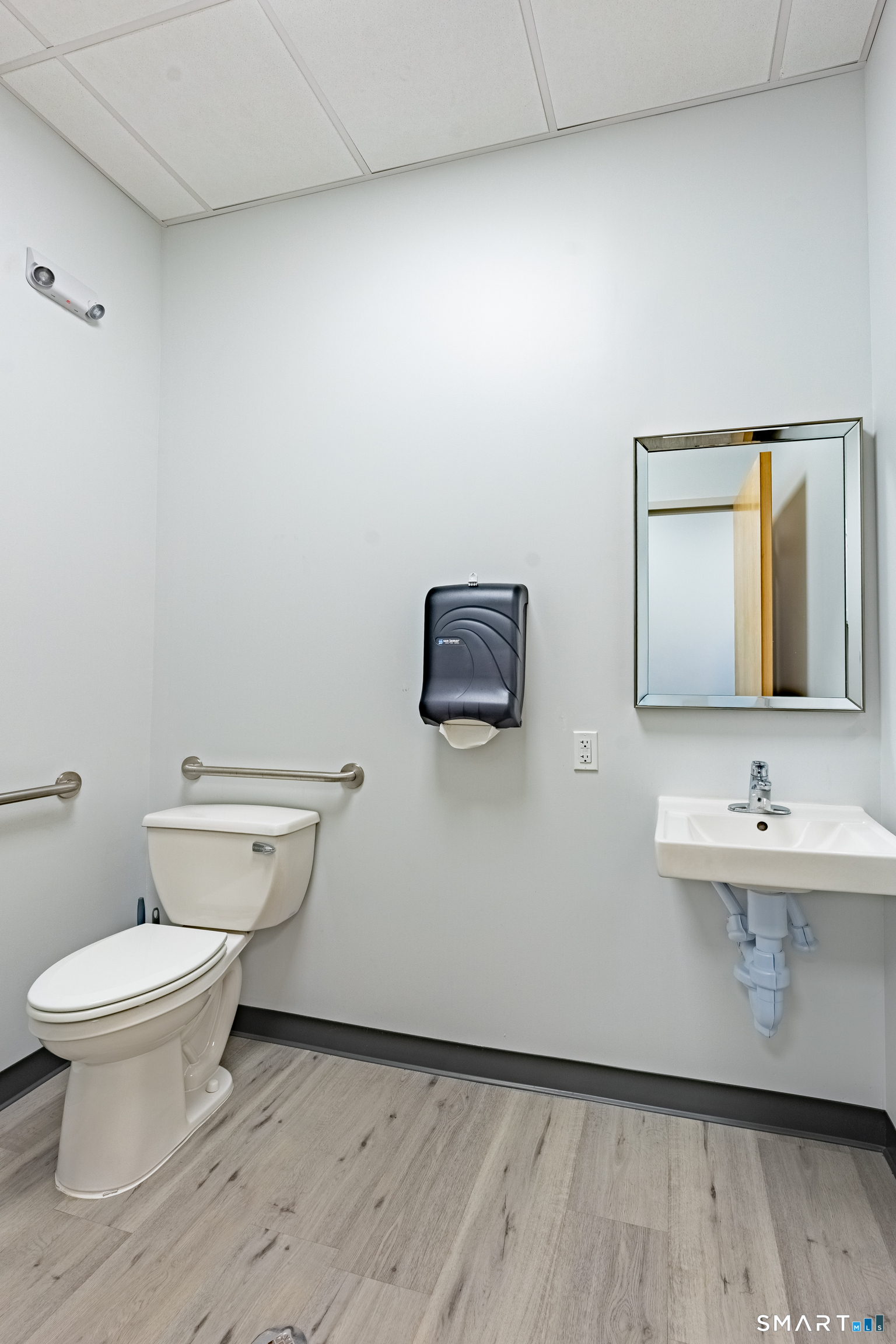 1336 East Main Street Meriden CT 06450