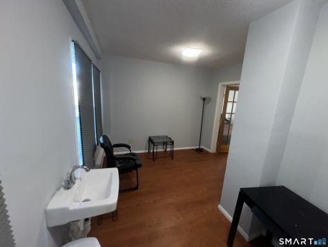 585 Burnside Avenue East Hartford CT 06108