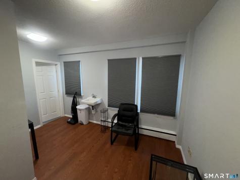585 Burnside Avenue East Hartford CT 06108