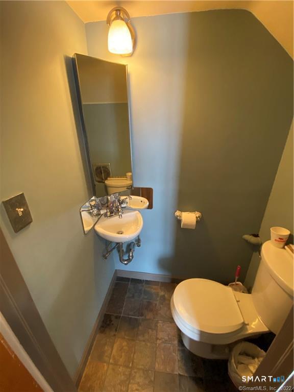 585 Burnside Avenue East Hartford CT 06108