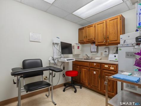 6 Woodland Road Madison CT 06443